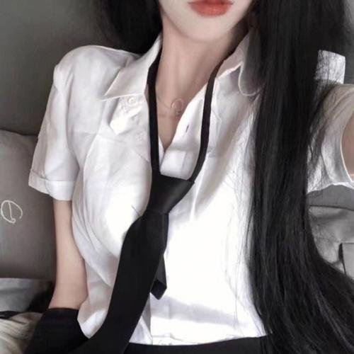 河畔的朔子
