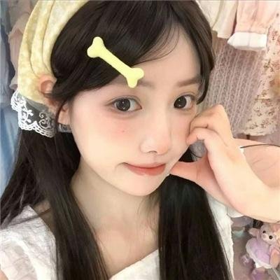 我的同桌是校花